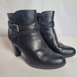 Rialto Pamela Black Faux Leather Ankle Boots Size 9.5